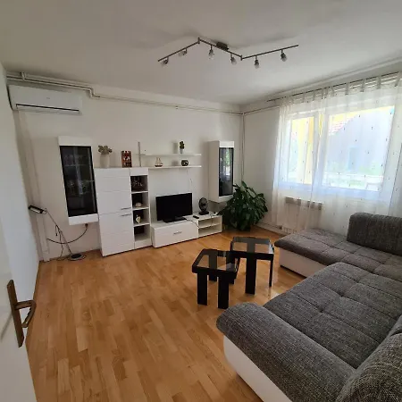 Ivana Appartement *