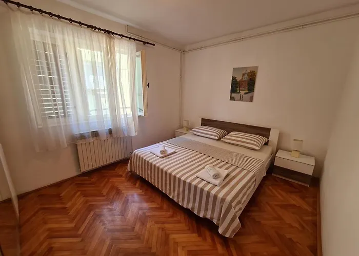 アパート Ivana ザダル