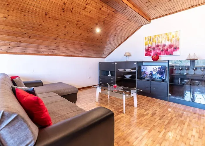 Ivana アパート *