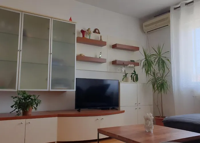 アパート Ivana ザダル