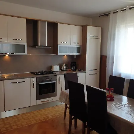 Apartment Ivana *