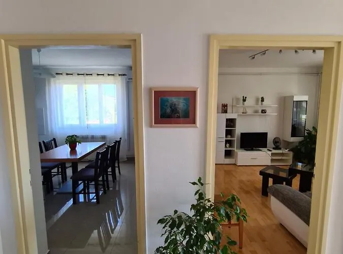 Ivana דירה זאדאר