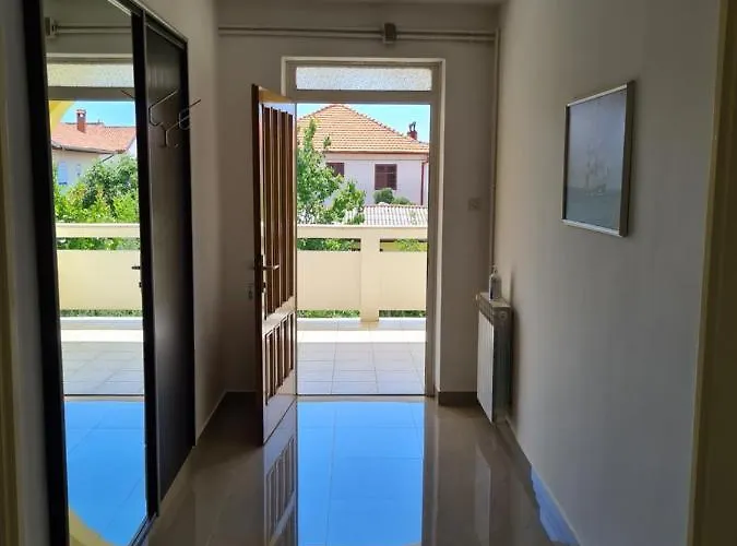 Ivana דירה זאדאר